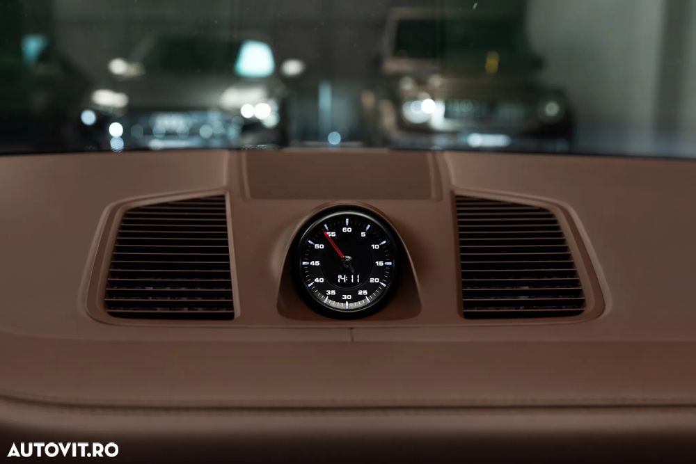 Porsche Cayenne - 19