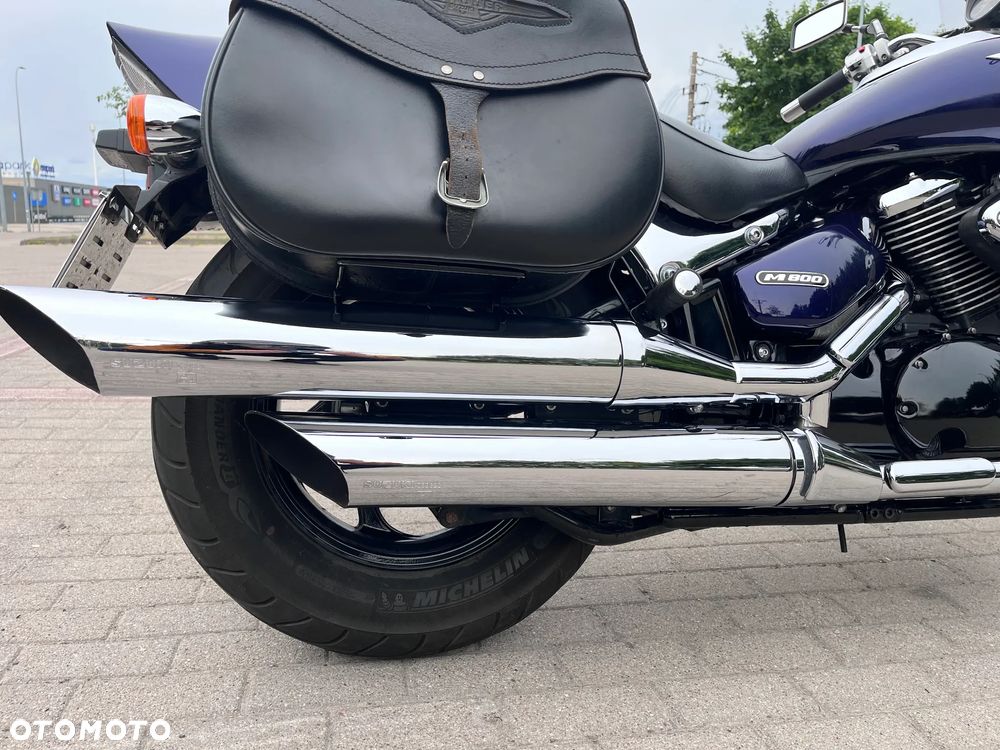 Suzuki Intruder - 3