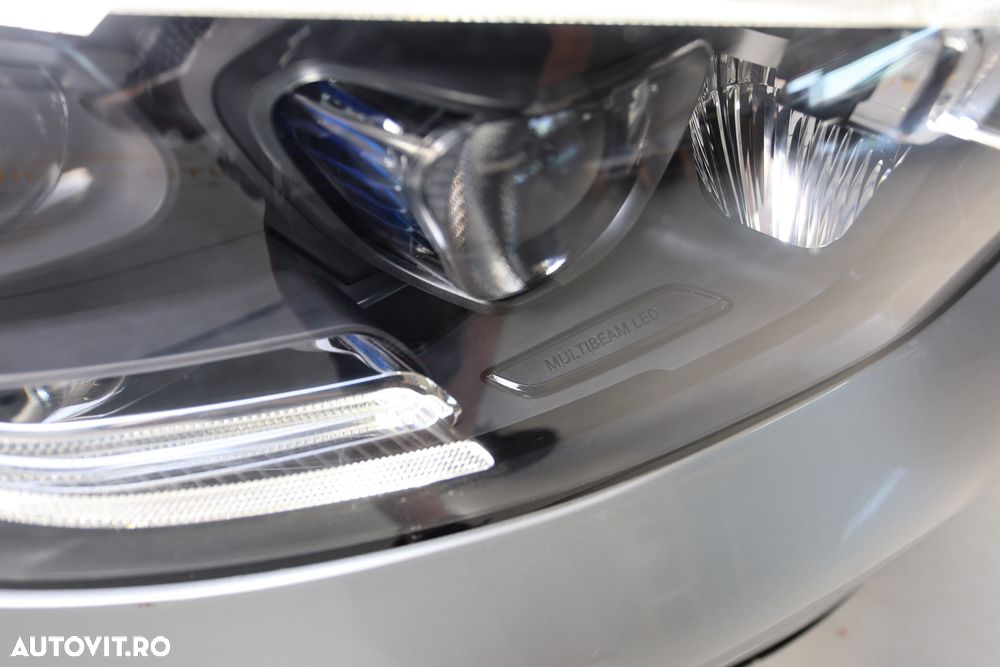Mercedes-Benz GLC 220 d 4MATIC 9G-TRONIC AMG Line Plus - 9