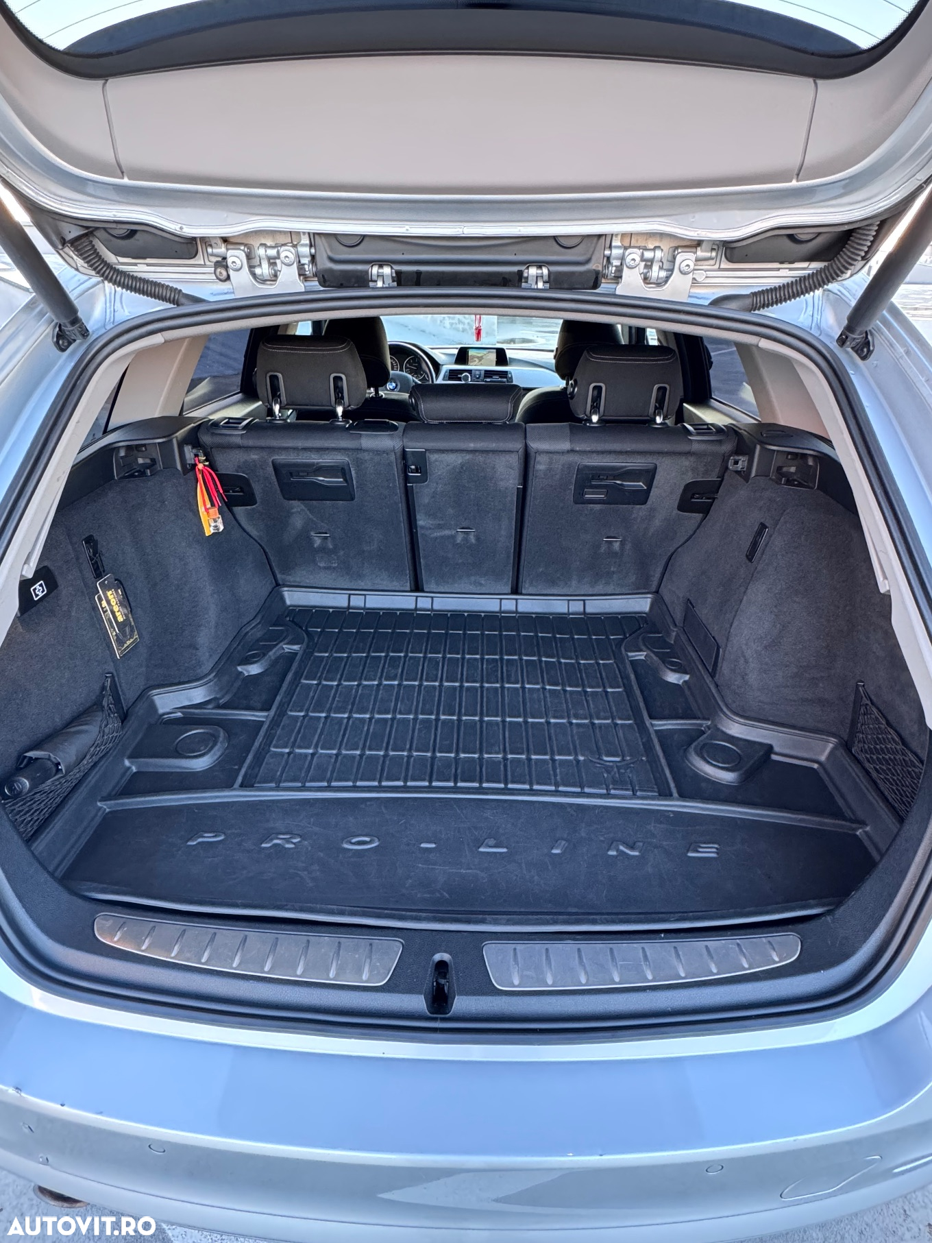 BMW Seria 3 318d Touring Aut. - 27