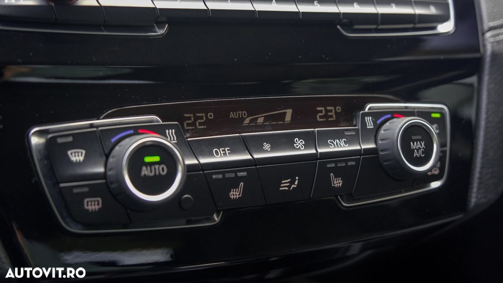 BMW X1 sDrive18d AT - 12