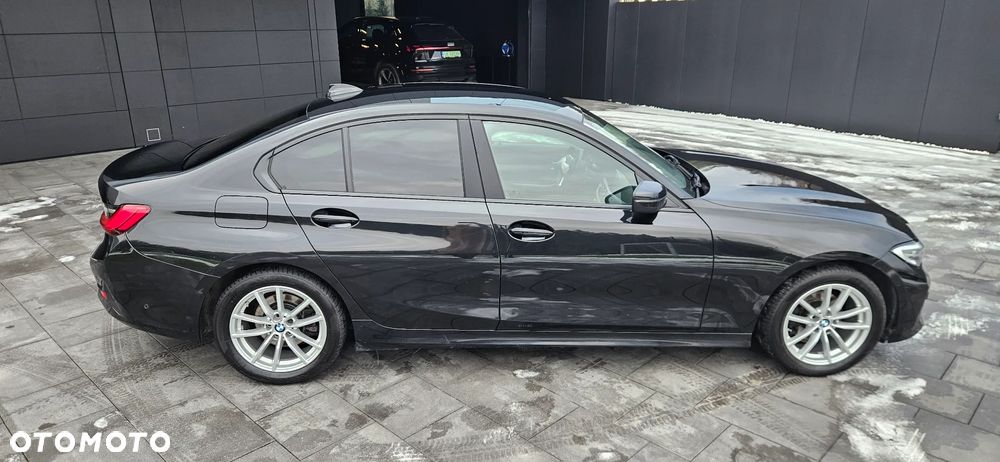 BMW Seria 3 318d Edition Luxury Line Purity - 14