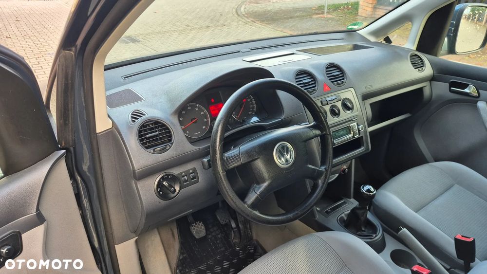 Volkswagen Caddy Life - 23