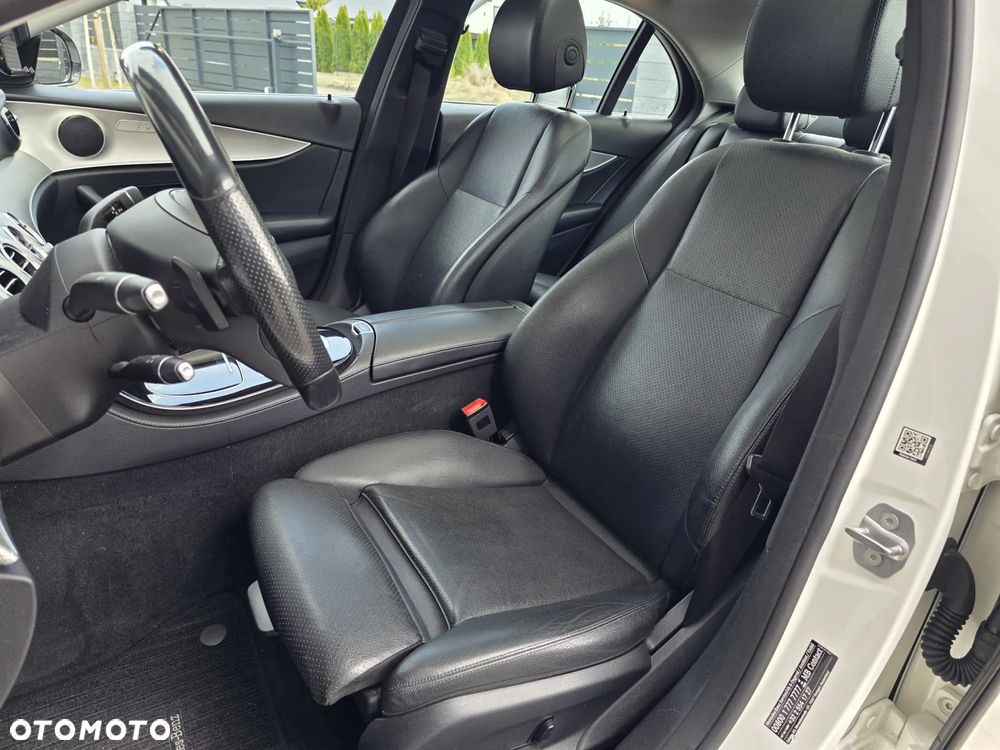 Mercedes-Benz Klasa E - 22