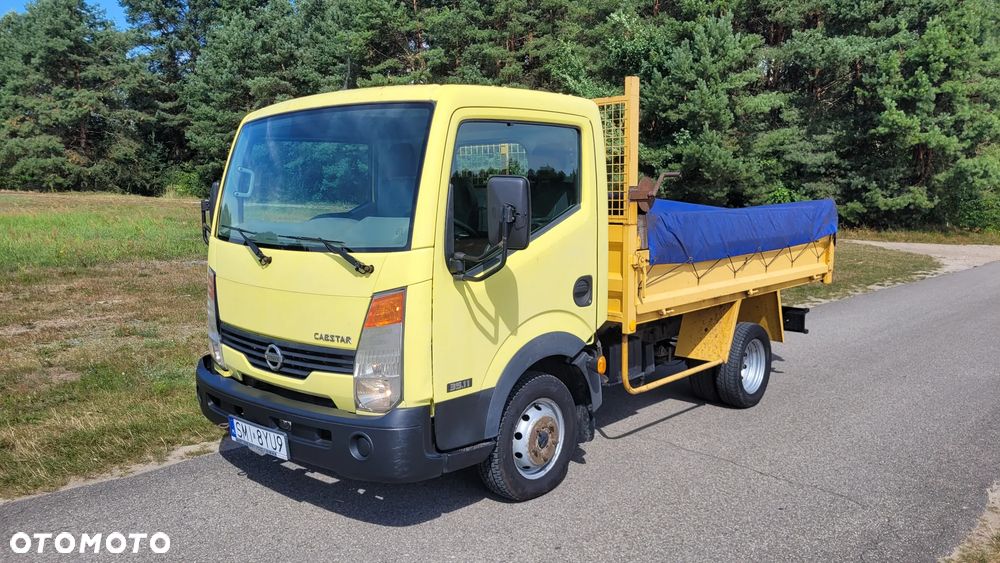 Nissan CABSTAR - 1