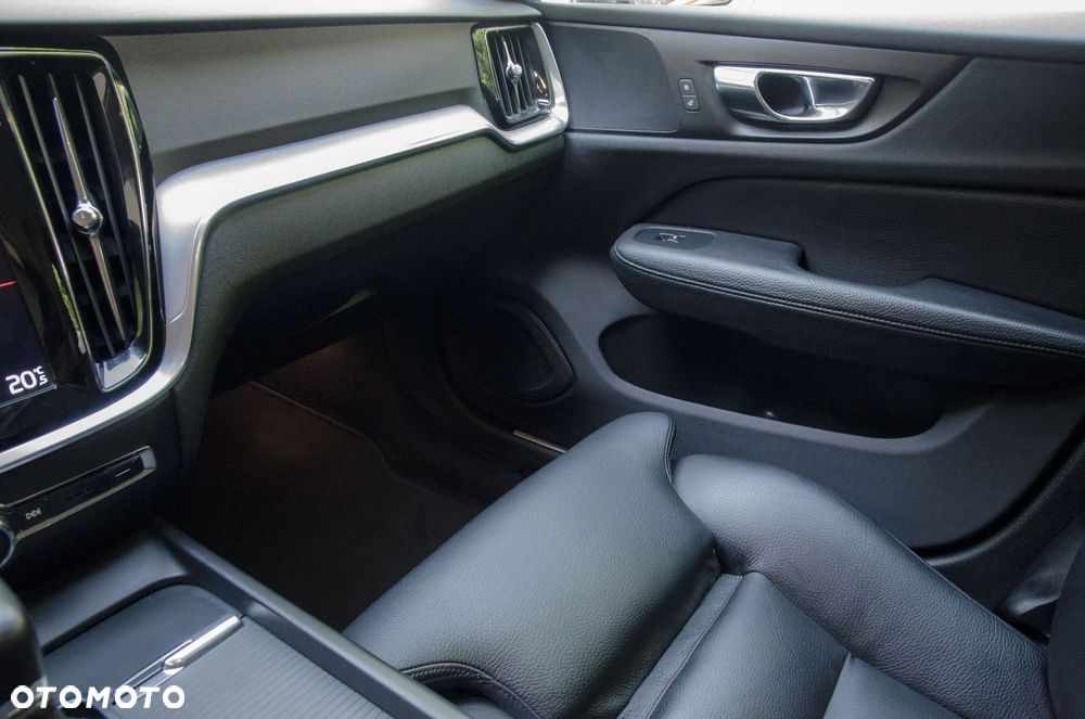 Volvo V60 T4 Geartronic Momentum Pro - 14