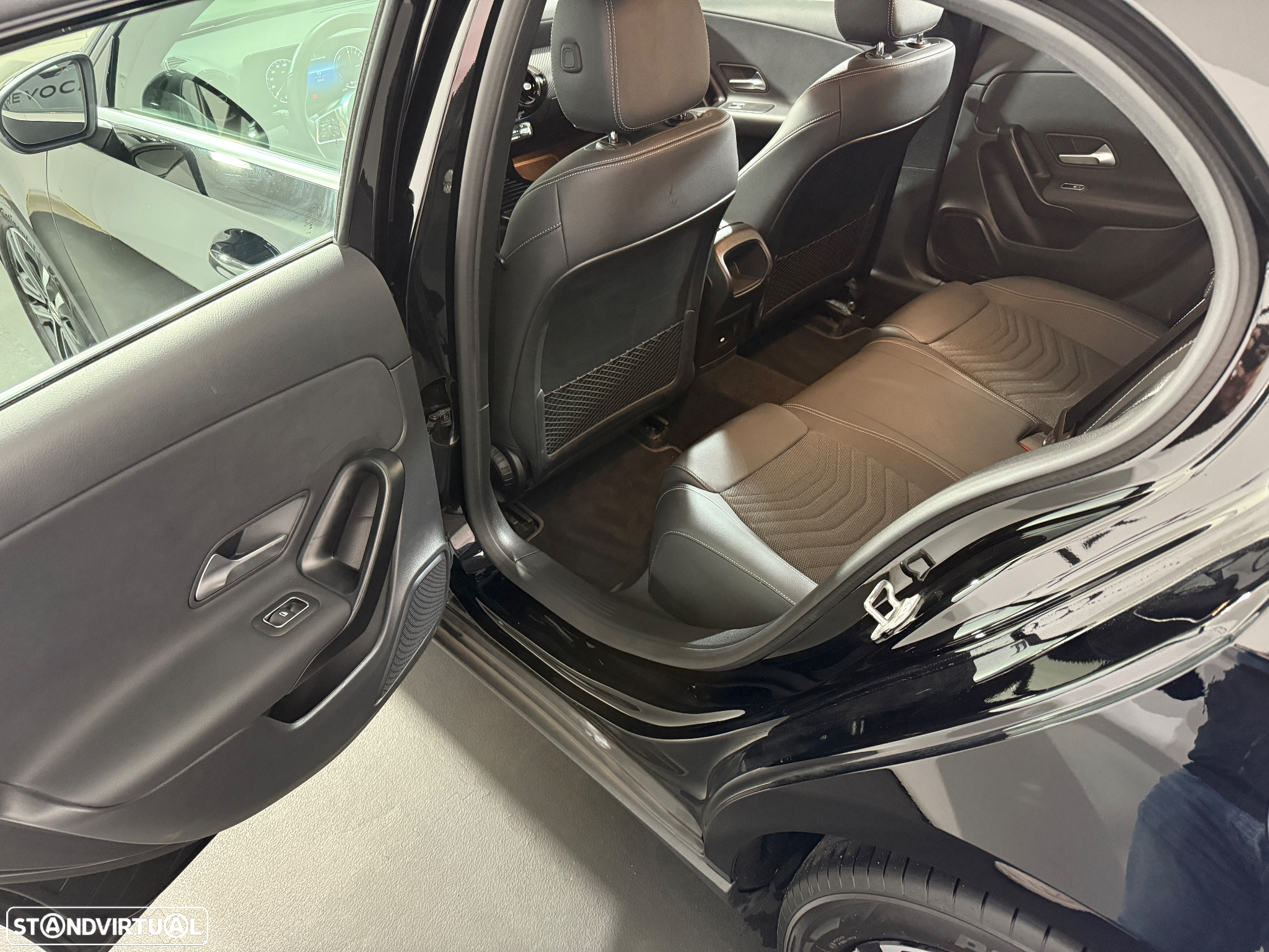 Mercedes-Benz A 250 e Style Plus - 14