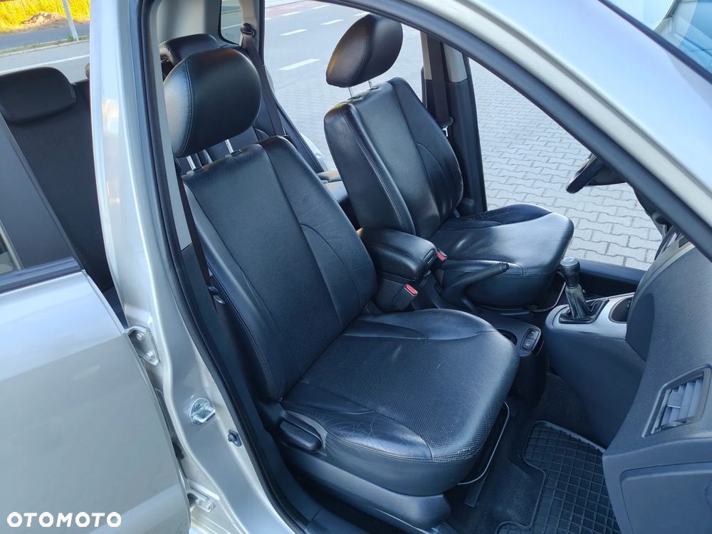 Hyundai Tucson 2.0 Elegance / Premium - 29