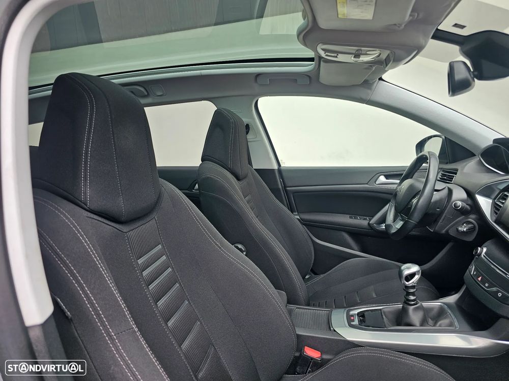 Peugeot 308 SW 1.6 e-HDi Allure J17 - 30