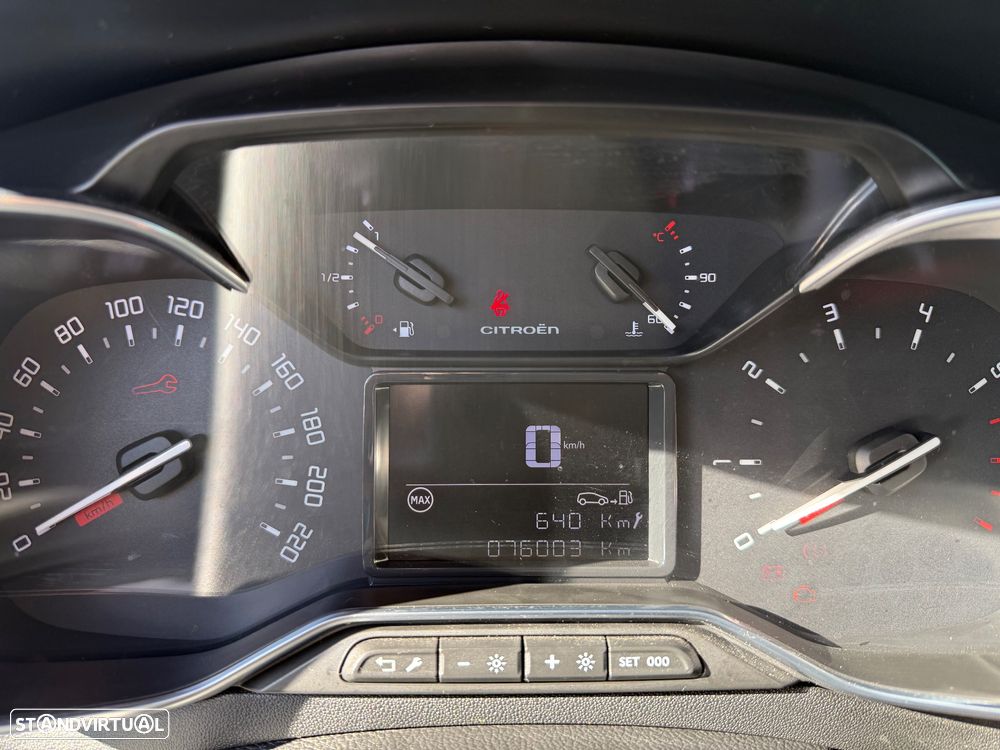 Citroën C3 1.2 PureTech Shine - 21