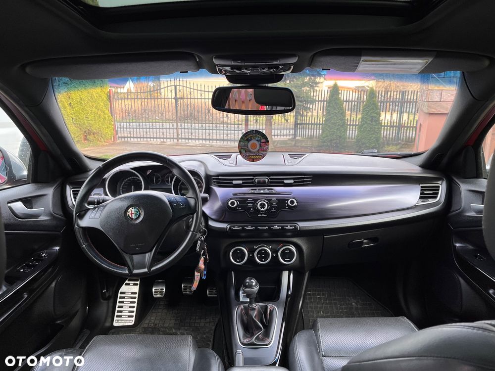 Alfa Romeo Giulietta 1.8 TBi 16V Quadrifoglio Verde - 12