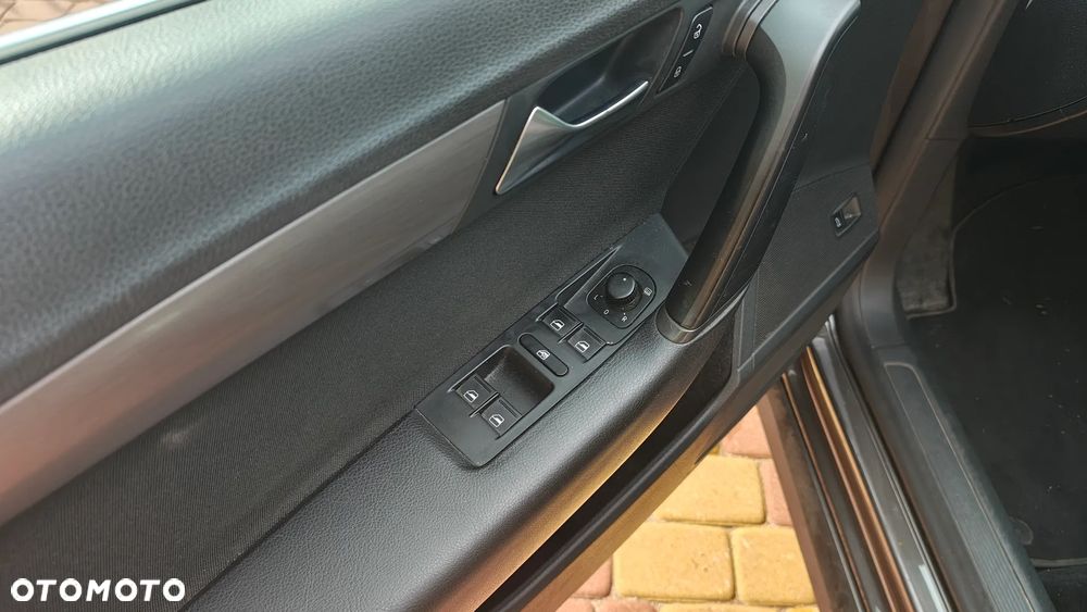 Volkswagen Passat 1.8 TSI Comfortline DSG - 8