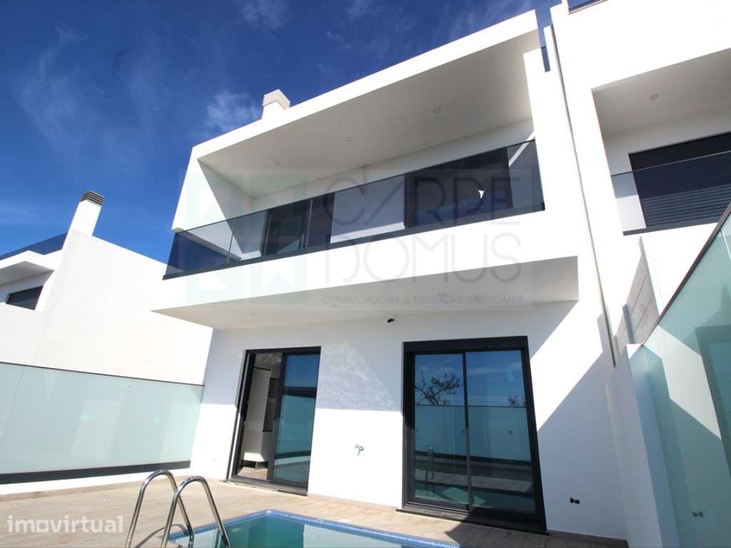 Moradia de Luxo T4 em Tavira - Conforto e Elegância - Grande imagem: 2/33