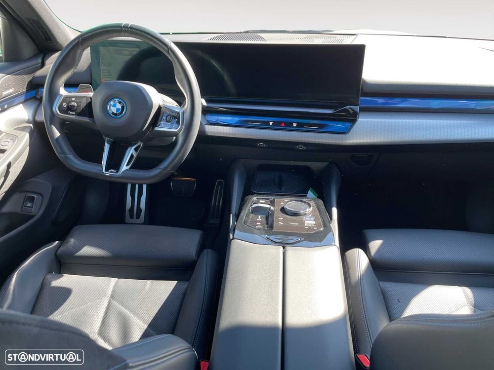 BMW i5 eDrive40 Pack Desportivo M - 11