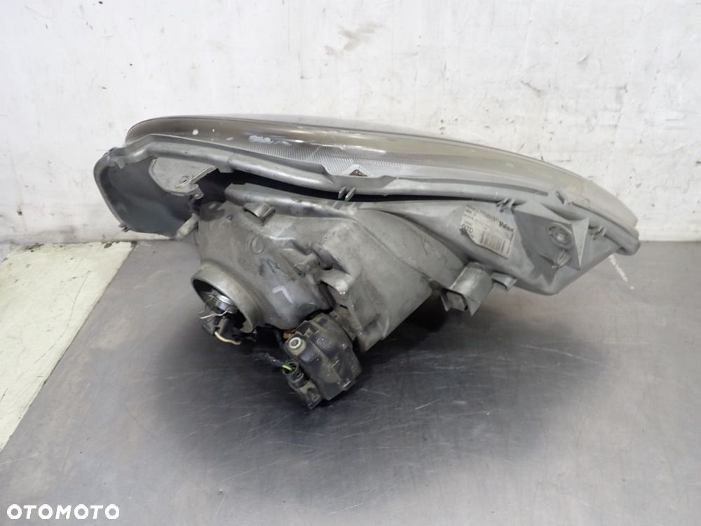 LAMPA LEWA PRZEDNIA RENAULT TRAFIC II 1.9 7700311371 - 3