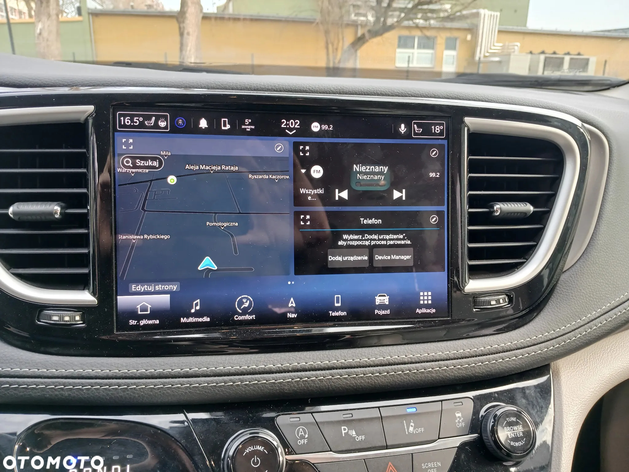Chrysler Pacifica - 13