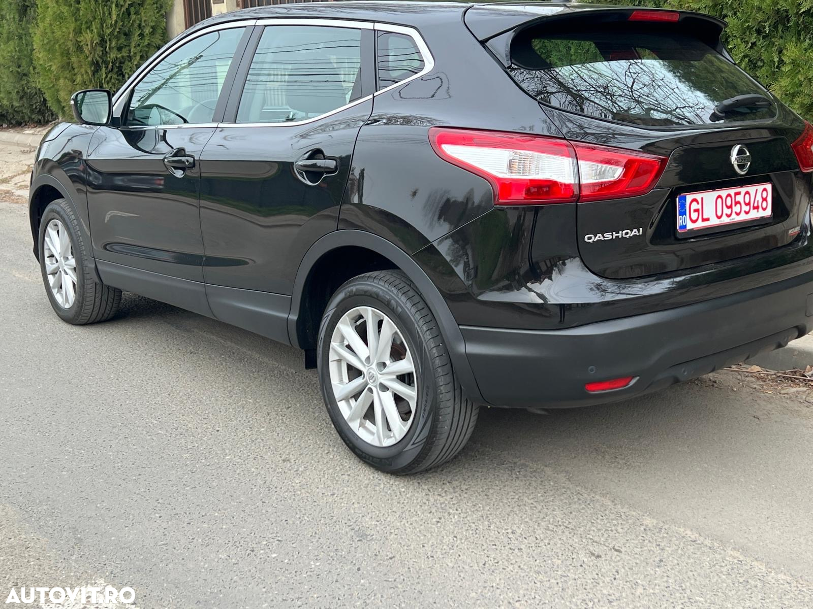 Nissan Qashqai 1.6 DCI Start/Stop X-TRONIC N-Connecta - 5