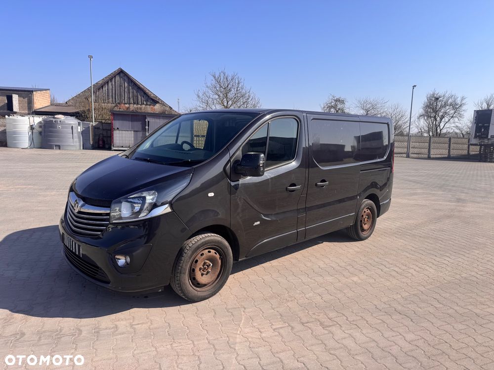 Opel Vivaro Trafic - 22