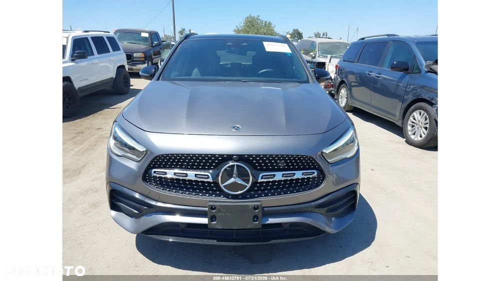 Mercedes-Benz GLA 250 8G-DCT AMG Line - 3