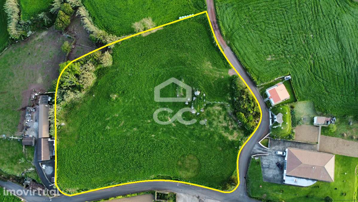 Terreno com 6.672,00 m2 - Lomba da Fazenda - Nordeste - Grande imagem: 5/7