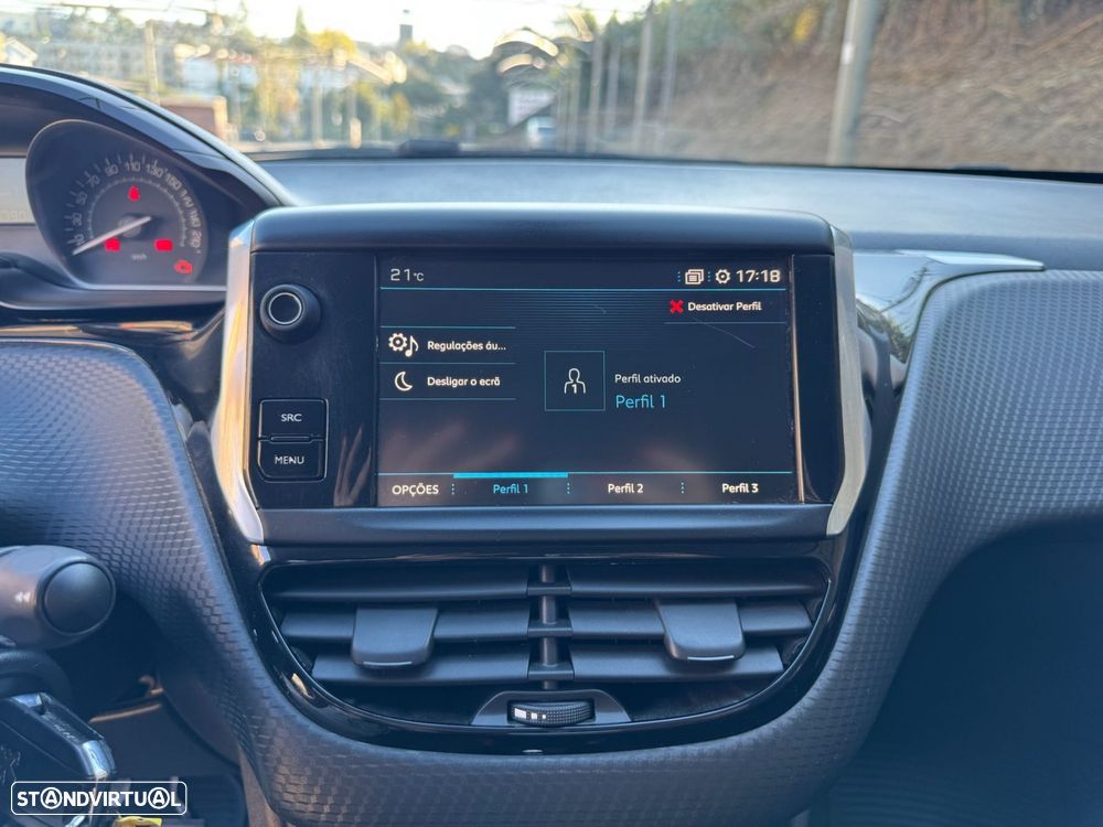 Peugeot 208 1.5 BlueHDi Signature - 17