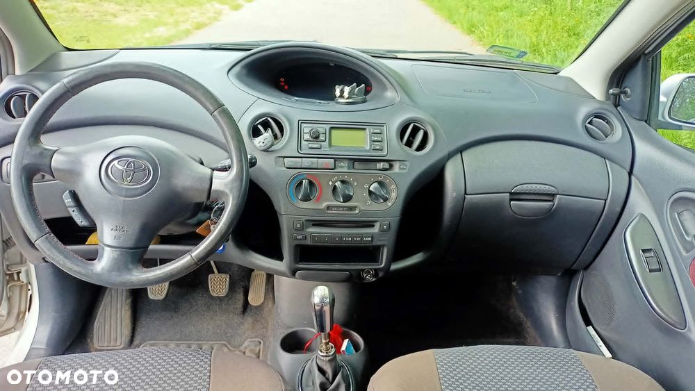 Toyota Yaris 1.0 Blue - 8