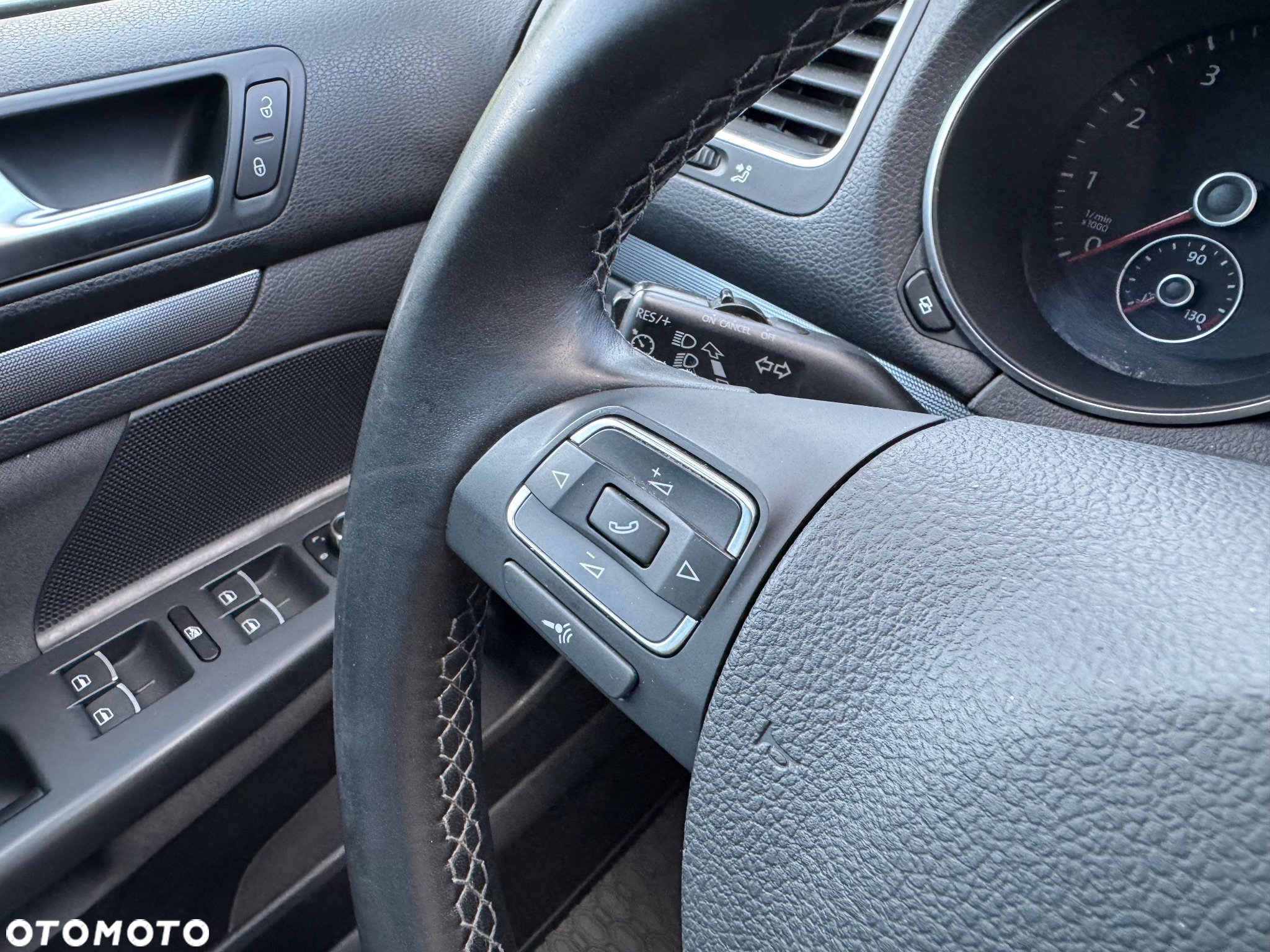 Volkswagen Golf 1.2 TSI BlueMotion Technology MATCH - 22