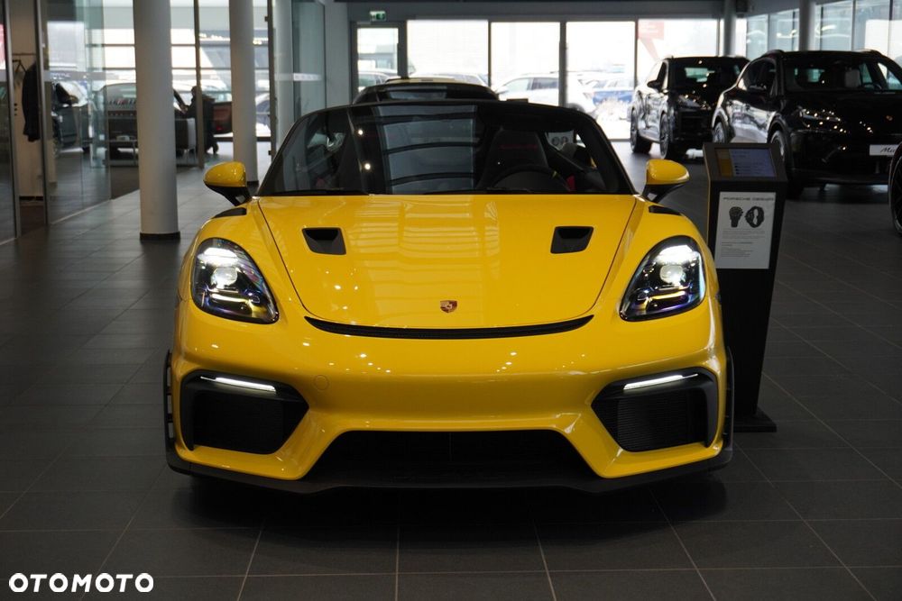 Porsche 718 Spyder - 4