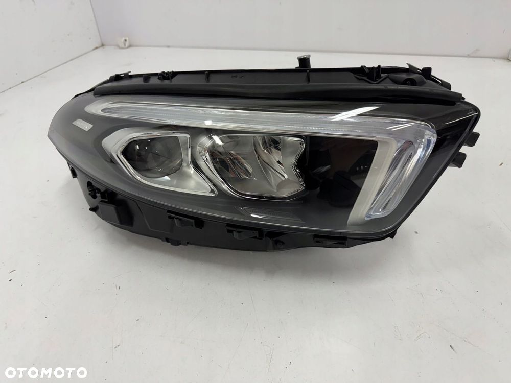 LAMPA PRAWA PRZEDNIA PRZÓD MERCEDES A KLASA W177 LED PERFORMANCE - 1