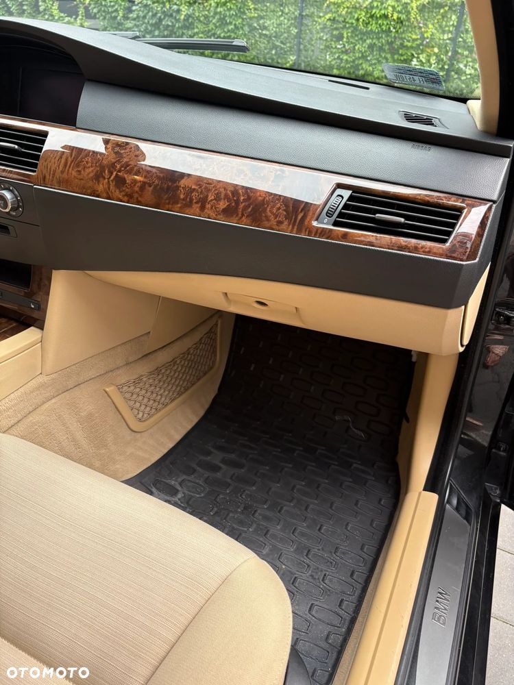 BMW Seria 5 - 30