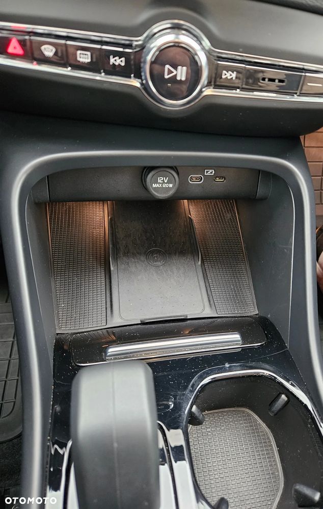 Volvo C40 Recharge Twin Motor Ultimate - 19