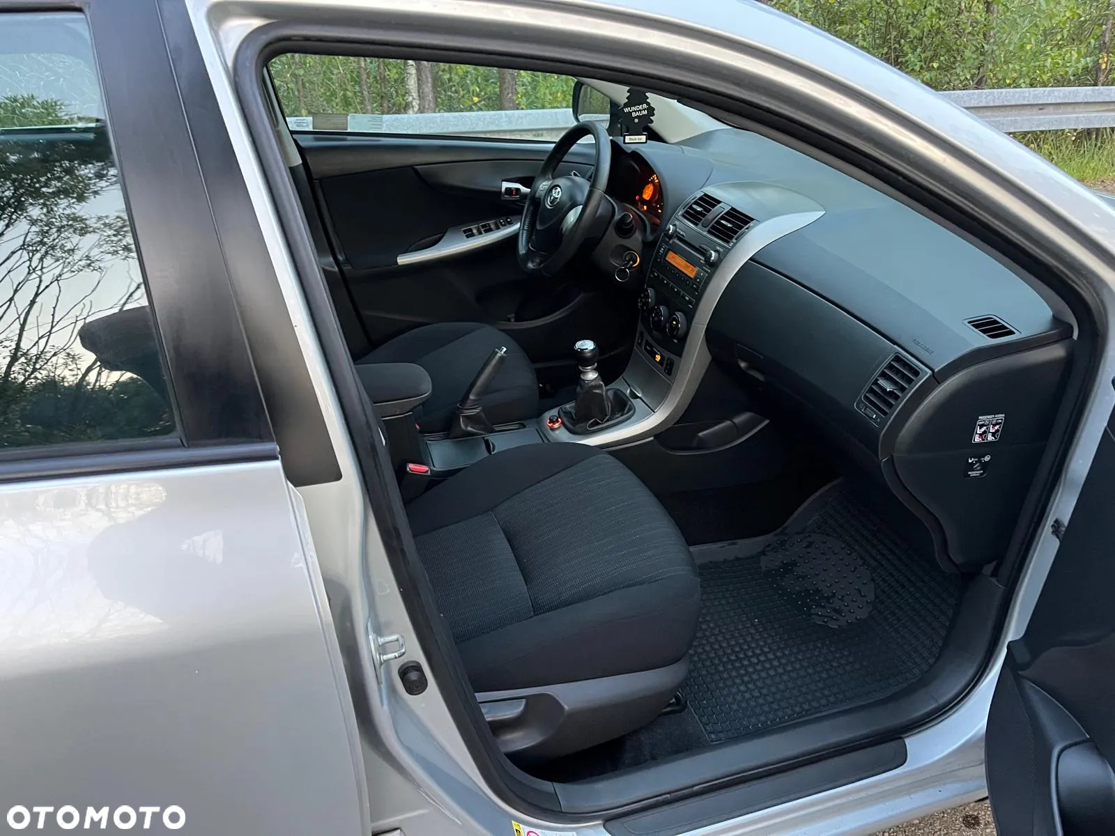 Toyota Corolla 1.4 D-4D Premium - 9