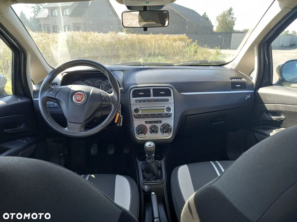 Fiat Punto 1.4 Easy S&S - 9