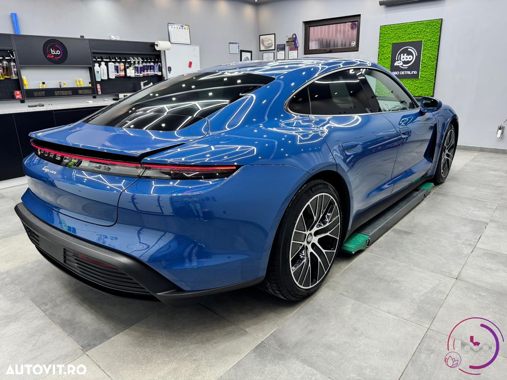 Porsche Taycan - 5