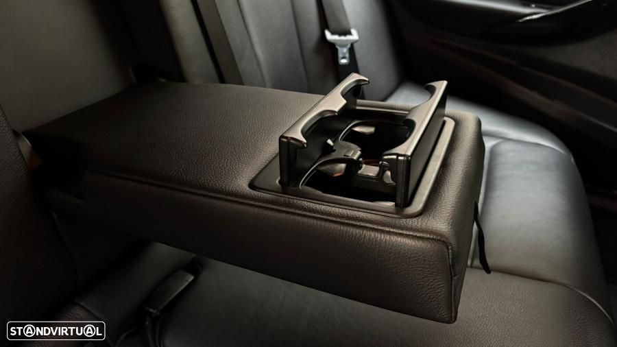 BMW 318 d xDrive Line Sport - 28