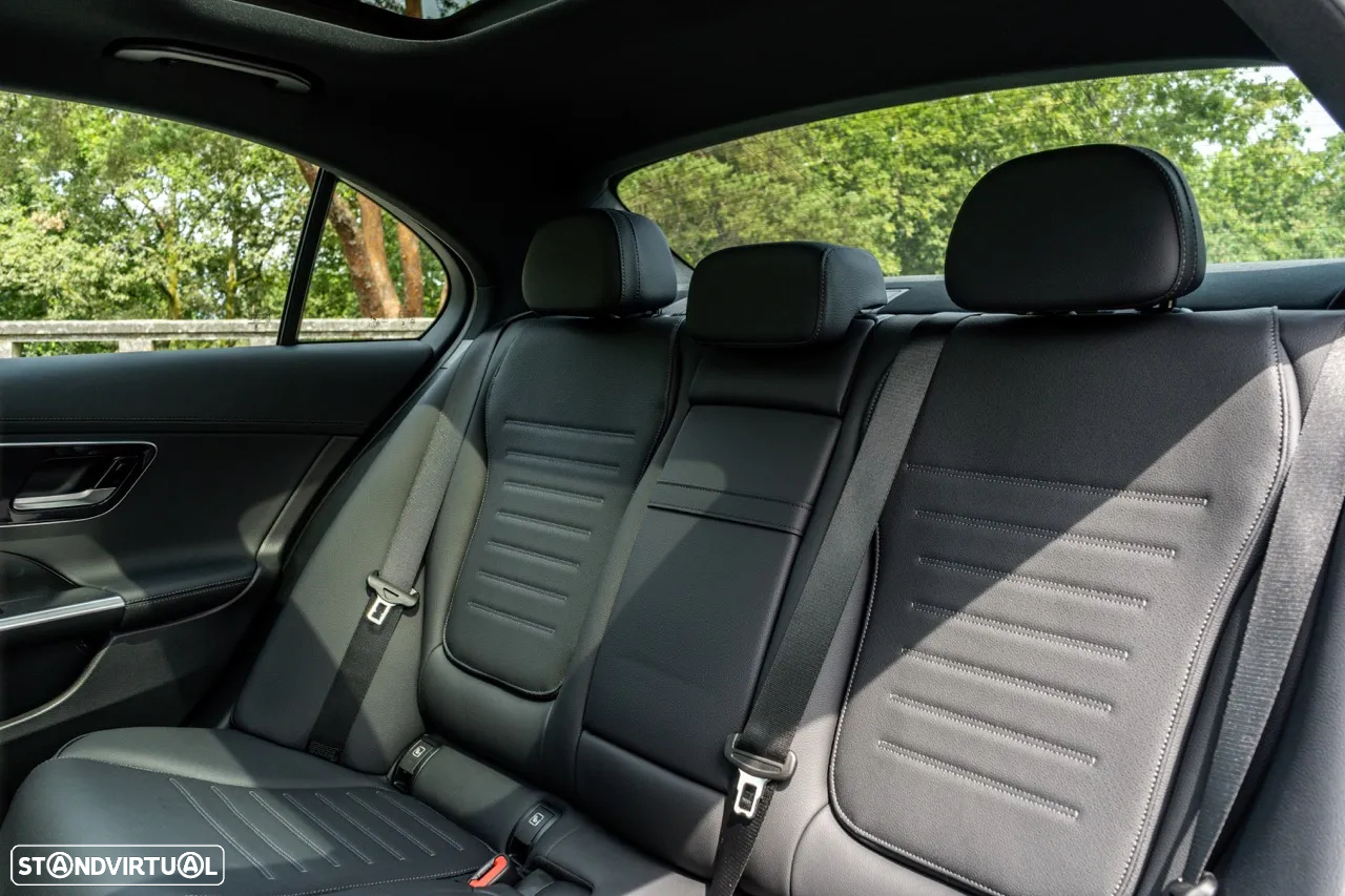 Mercedes-Benz C 300 d - 29
