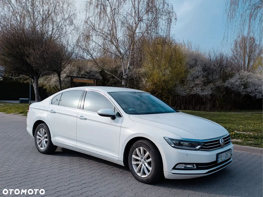 Volkswagen Passat 2.0 TDI BMT Comfortline - 1