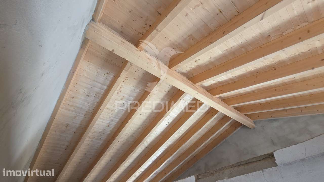 Moradia Renovada T2 com Terreno de 725 m² – São Marcos da Serra - Grande imagem: 5/8
