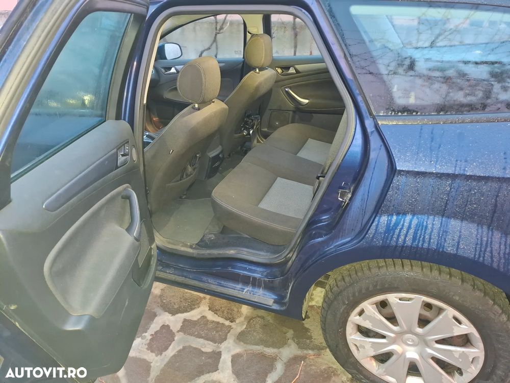 Ford Mondeo - 4