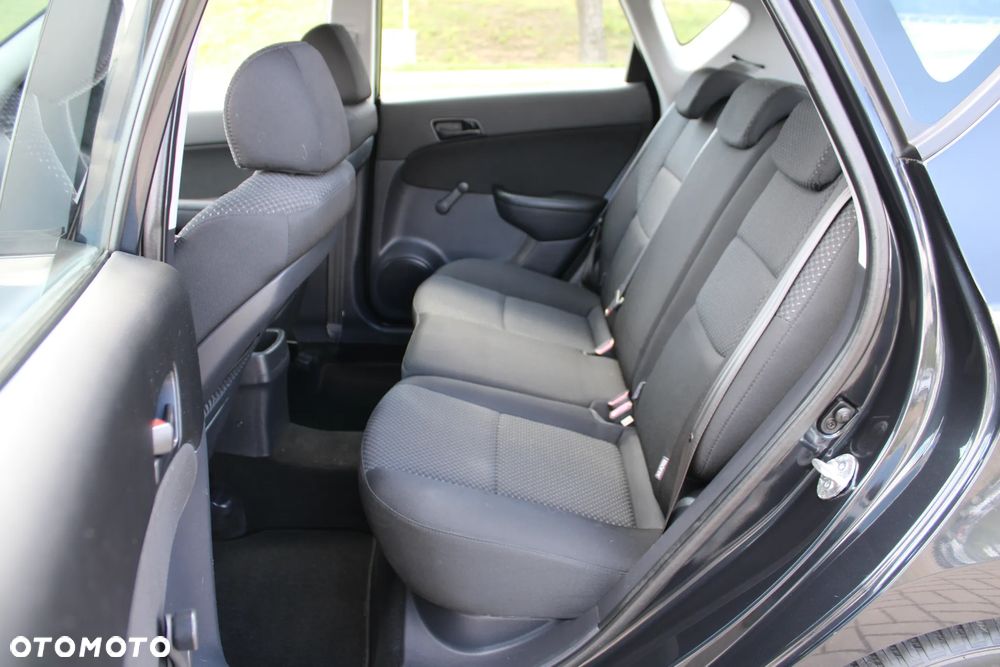 Hyundai i30 - 23