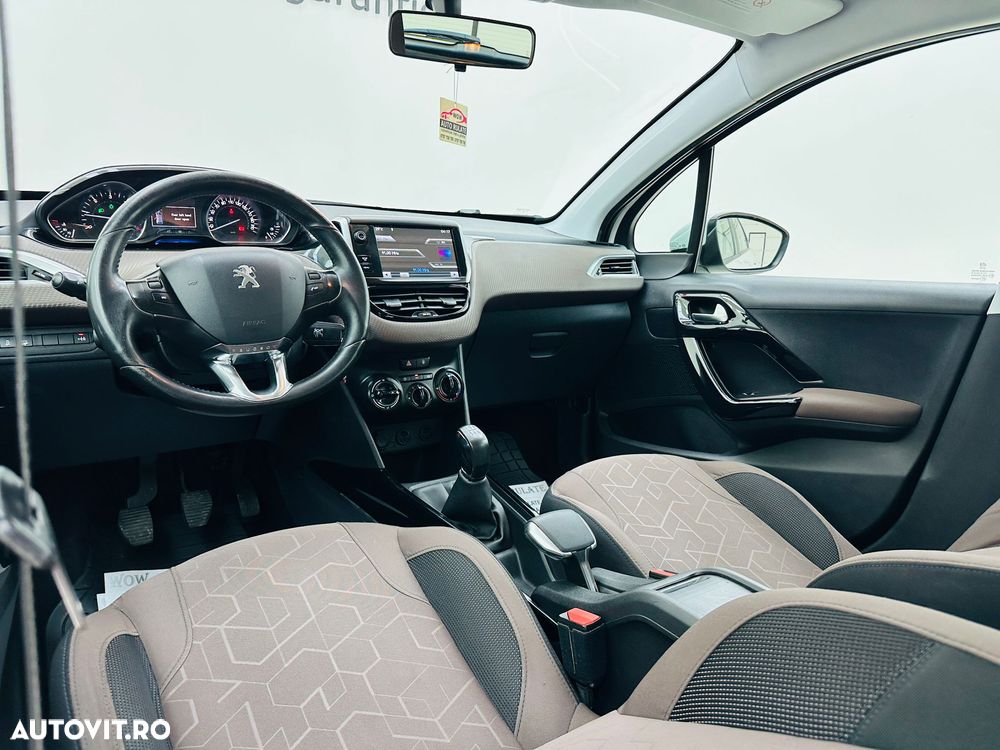 Peugeot 2008 e-HDi FAP 92 STOP & START Active - 20