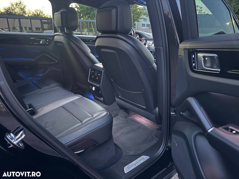 Porsche Cayenne - 15