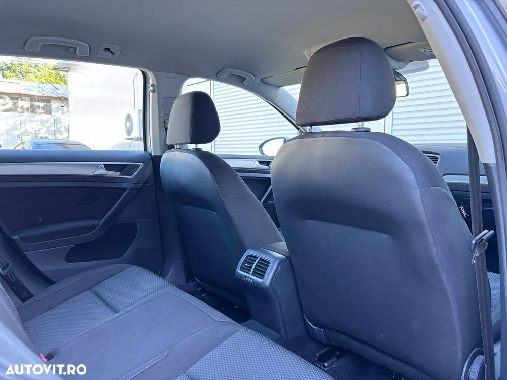 Volkswagen Golf 1.0 TSI BlueMotion Trendline - 27