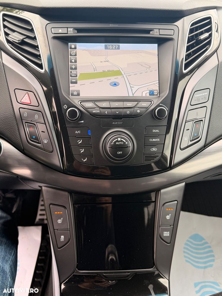 Hyundai i40 Kombi 1.7 CRDi DCT Premium - 6