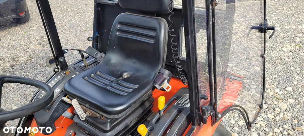 Kubota B1830 - 10
