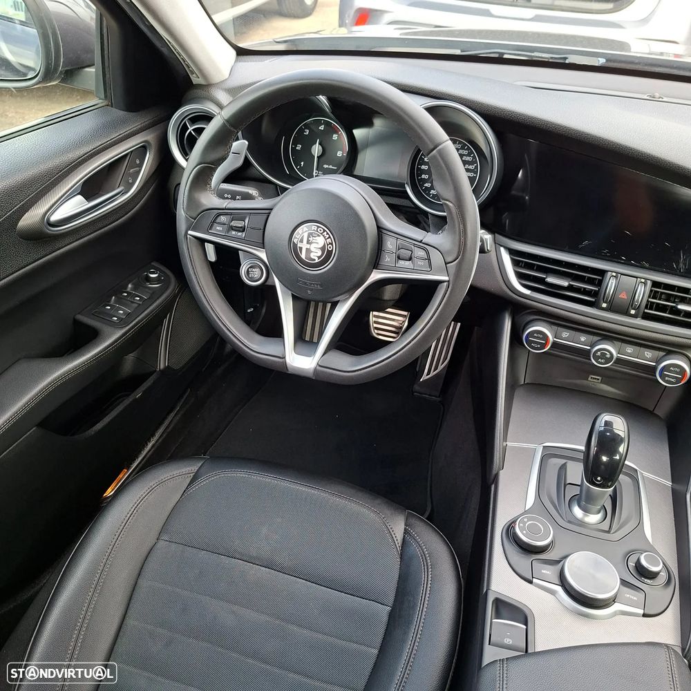 Alfa Romeo Giulia 2.2 D Super AT8 - 12