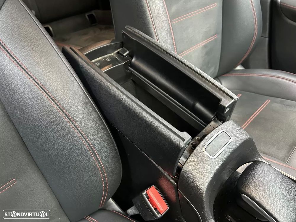 Mercedes-Benz GLA 250 e AMG Line - 28