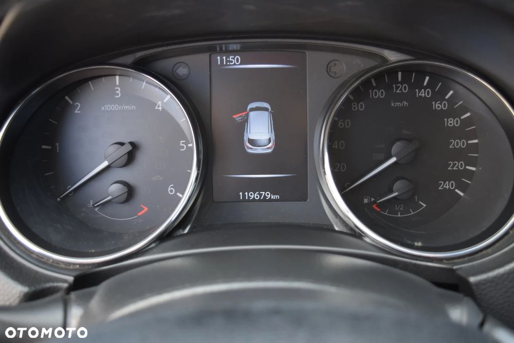 Nissan Qashqai 1.6 DCi Xtronic ACENTA - 19