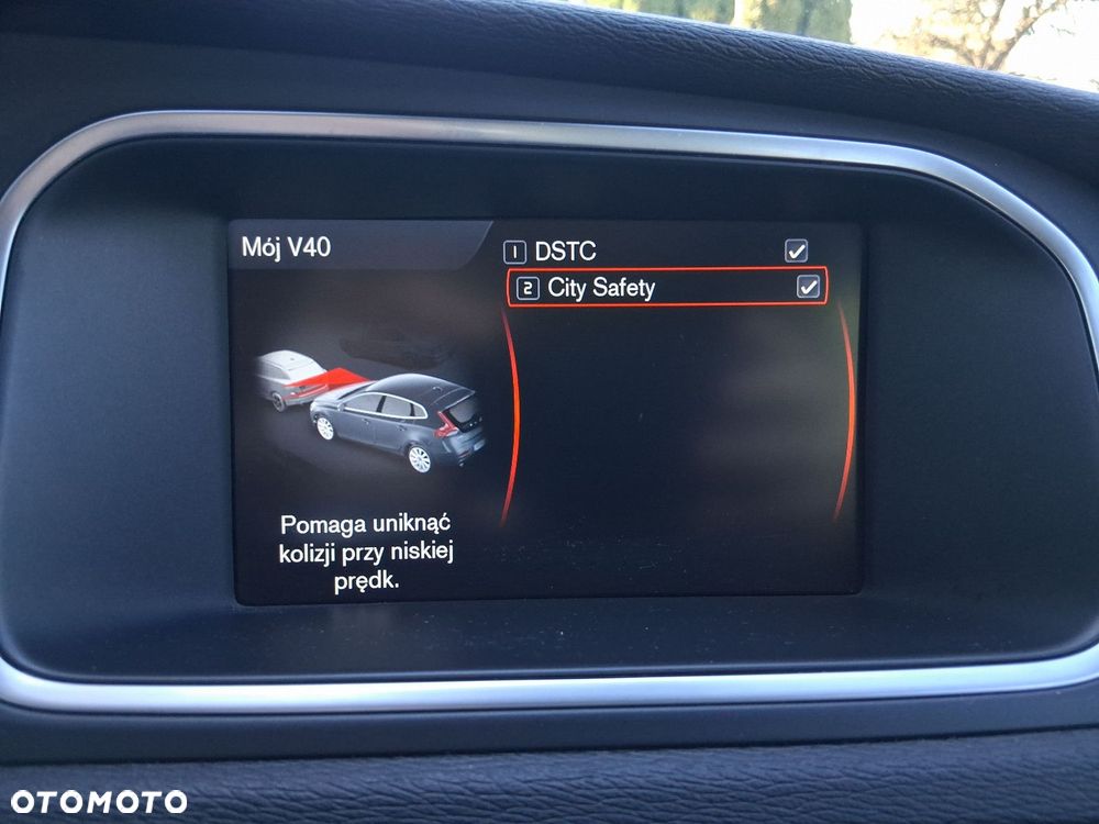 Volvo V40 - 22
