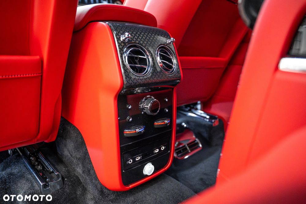 Rolls-Royce Cullinan - 26